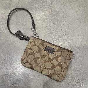 Coach Classic Brown Jacquard Fabric Wristlet 6 x 4